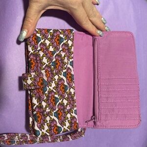 Vera Bradley Phone Wristlet. Scaevola Fan Pattern. NWT